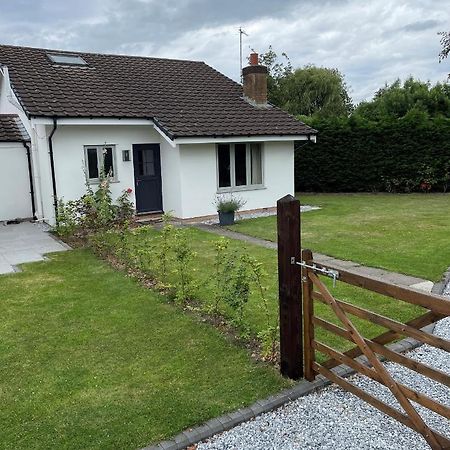 Fir Tree Cottage Chester Exterior photo